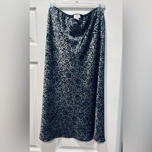 Chic Animal Print Midi Skirt